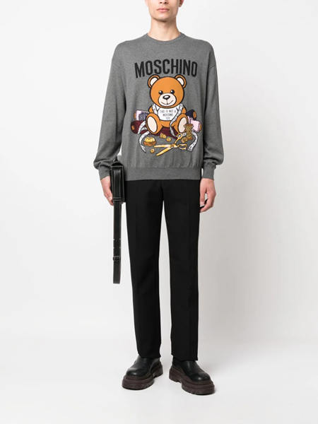 moschino Teddy Bear print sweater available on theapartmentcosenza