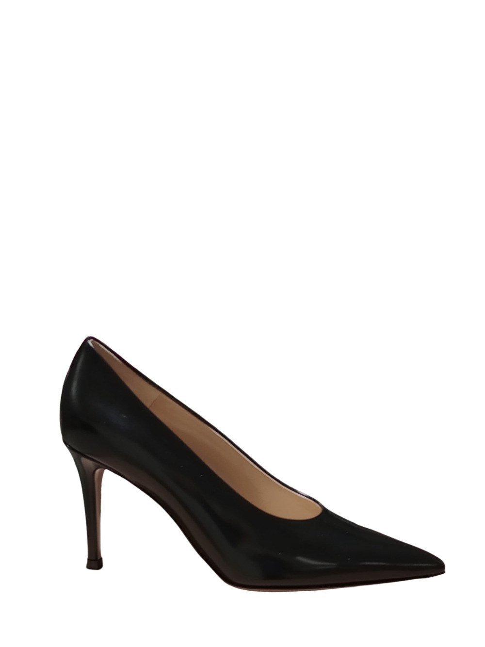 Shop Gianvito Rossi Robbie Leather Pumps In Black